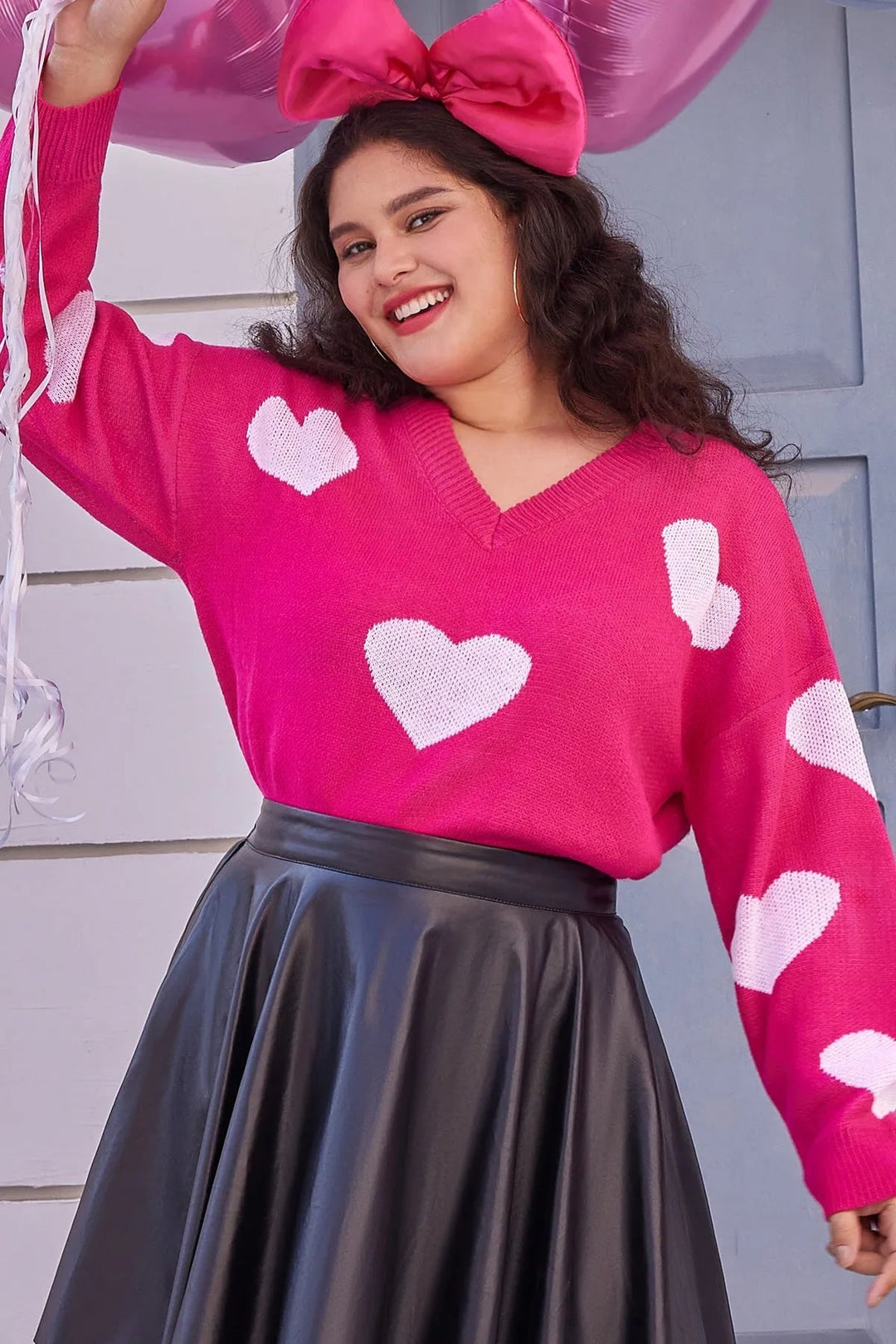 Hearts Print Knit V-neck Sweater