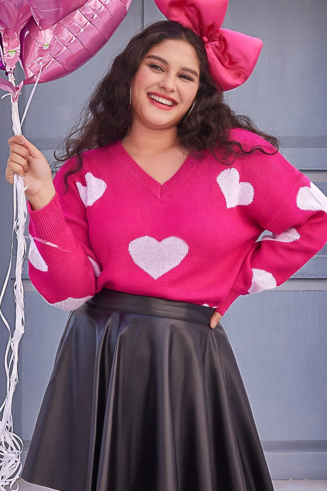 Hearts Print Knit V-neck Sweater