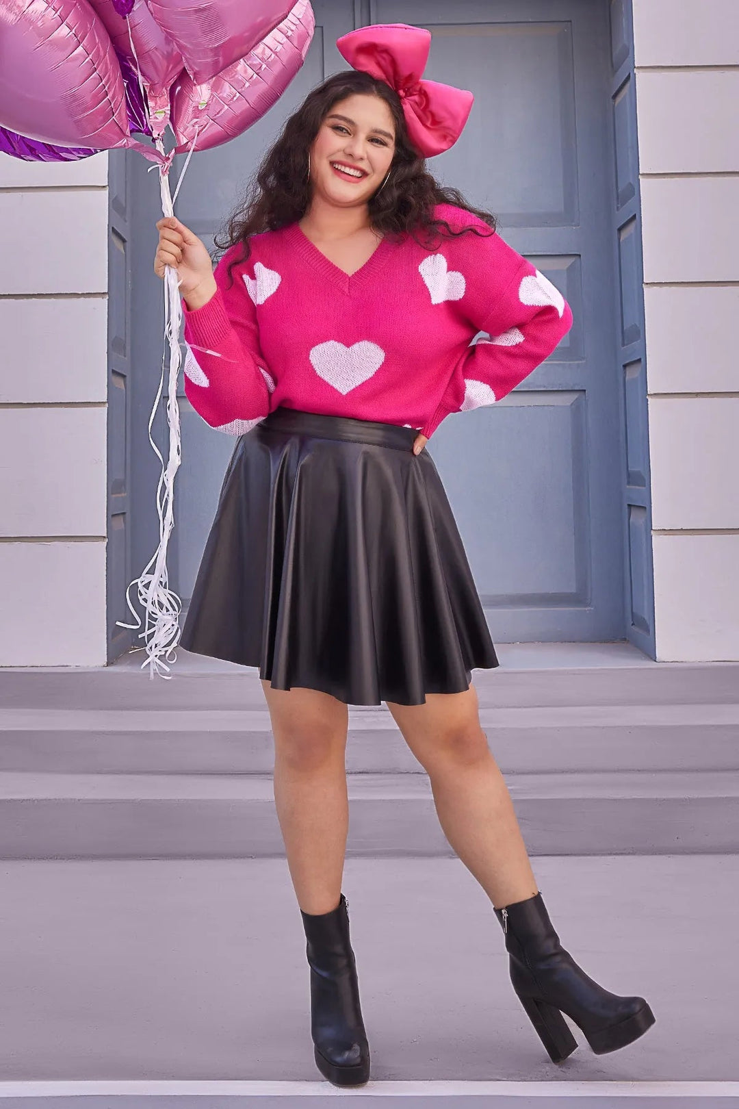 Hearts Print Knit V-neck Sweater