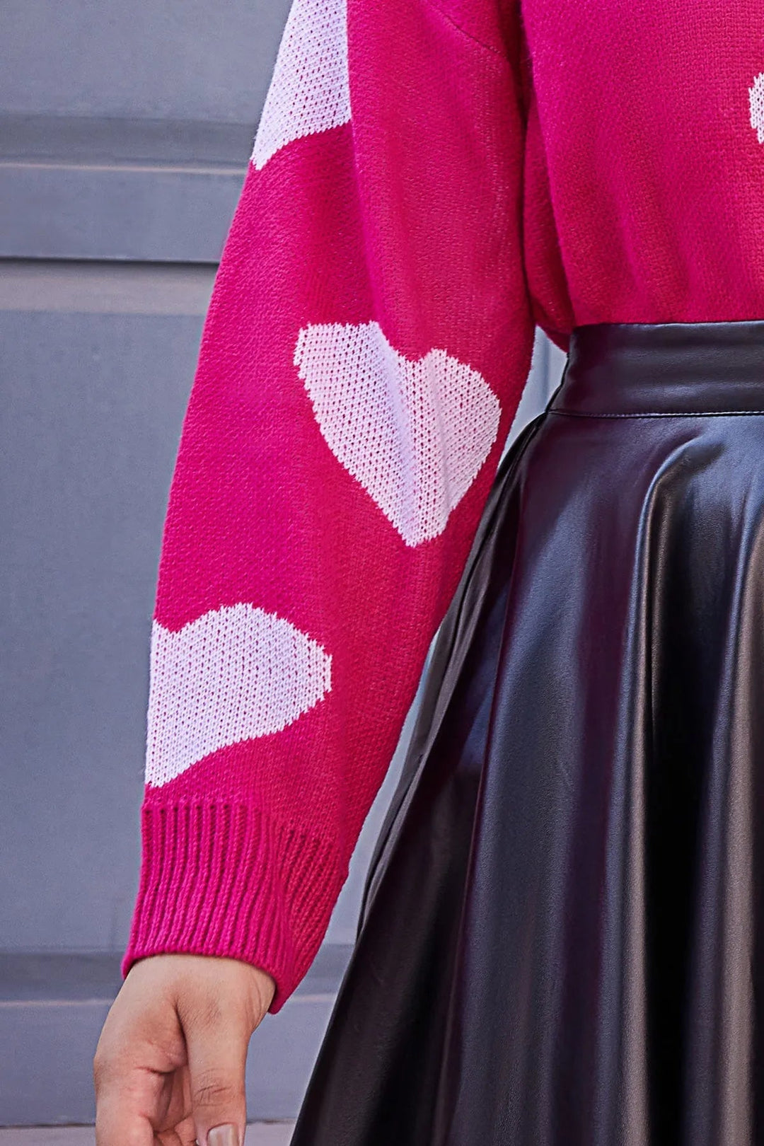 Hearts Print Knit V-neck Sweater