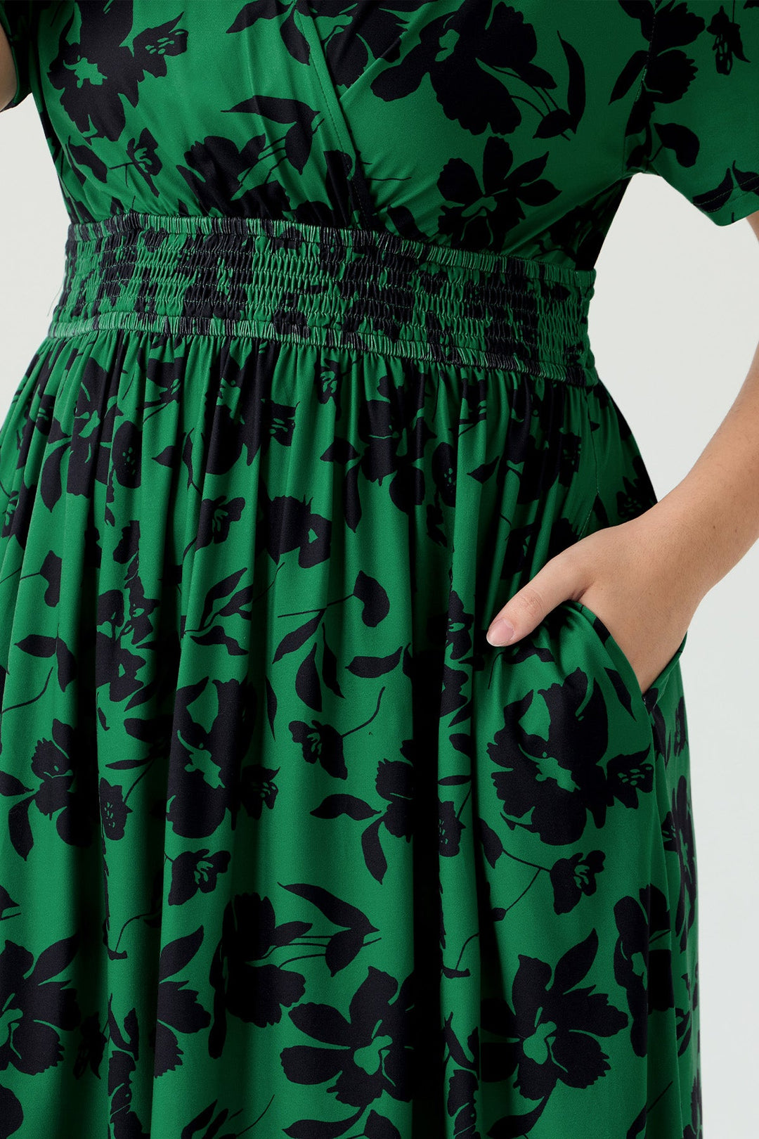 Pockets Smocked Waist Stars Print A-line Maxi Dress