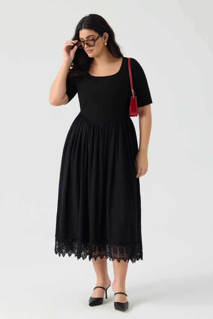Pockets Lace Hem Pleated Black Midi Dress