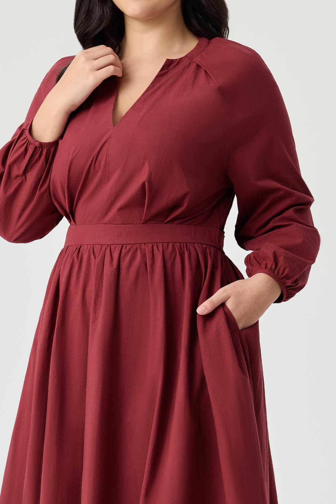 Pockets V-Neck Pleated Midi Dress with Back Tie