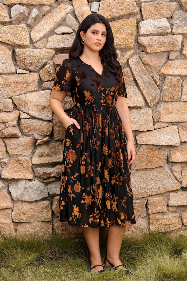 Pockets Notched V-Neck Floral-Print Midi Dress