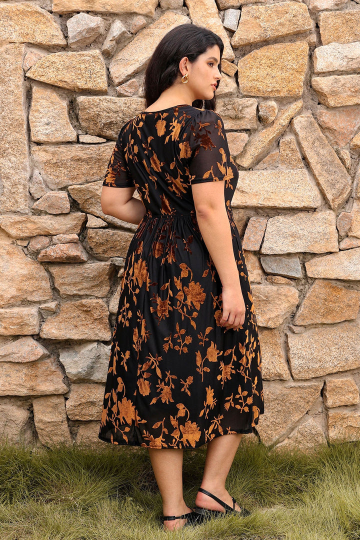 Pockets Notched V-Neck Floral-Print Midi Dress
